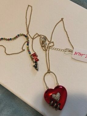 BETSEY JOHNSON Combination Lock Numbers Sparkly Heart Pendant Necklace NEW NWT